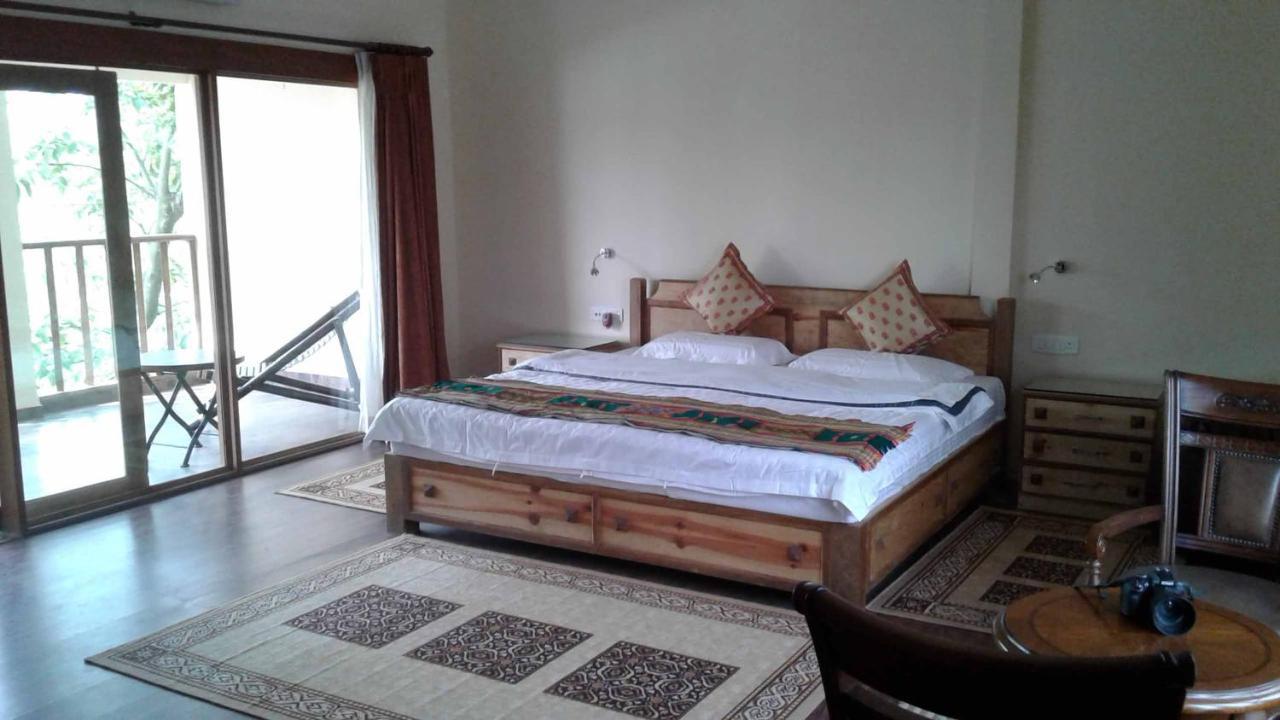 Zizina Otis Resort Guwahati Luaran gambar