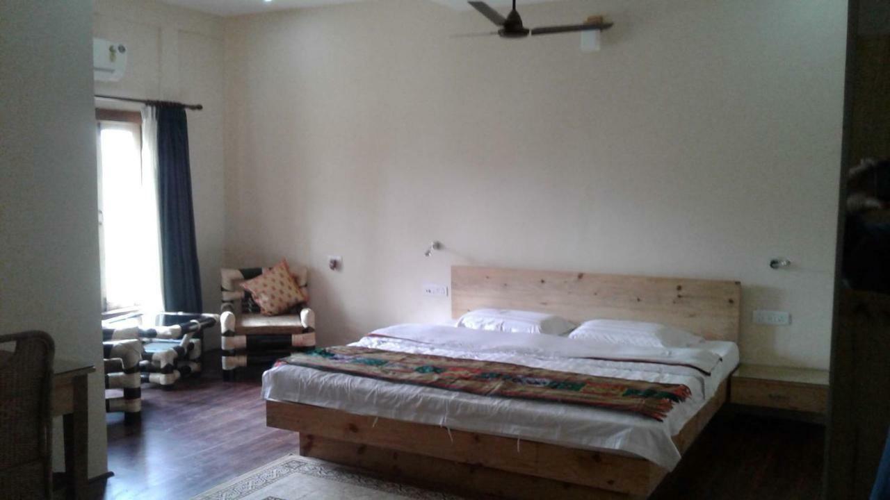 Zizina Otis Resort Guwahati Luaran gambar