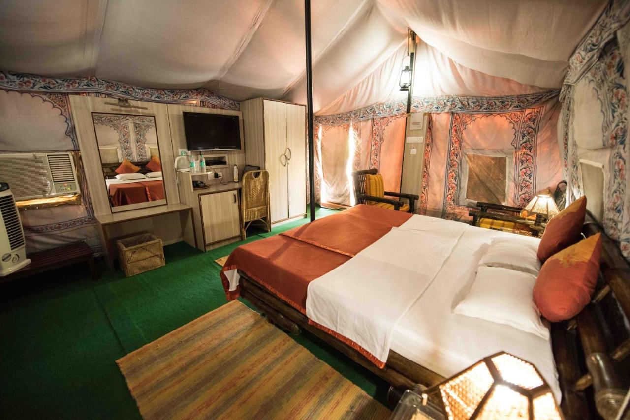 Zizina Otis Resort Guwahati Luaran gambar